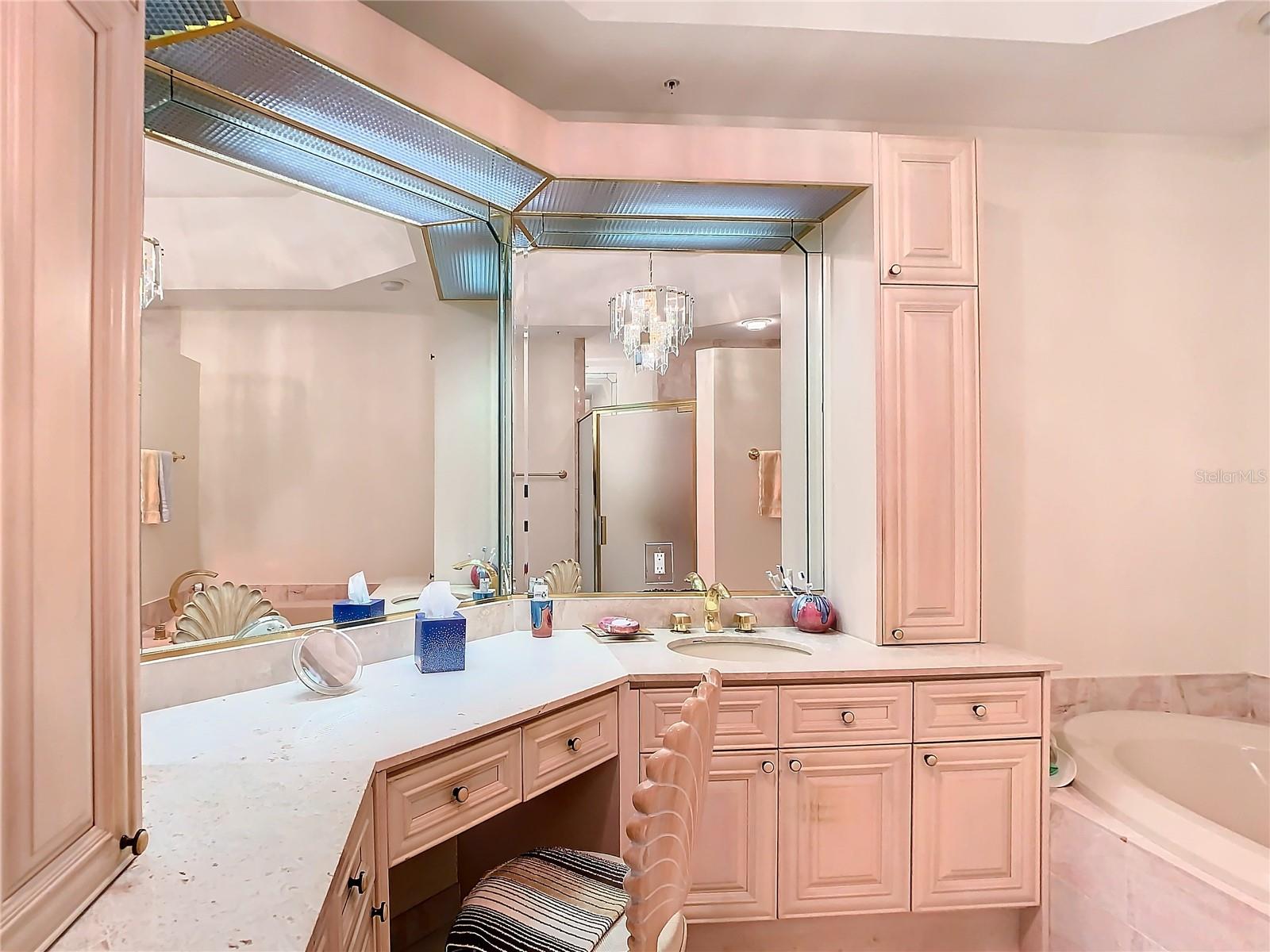 L AMBIANCE AT LONGBOAT KEY CLUB PH 02 - Residential