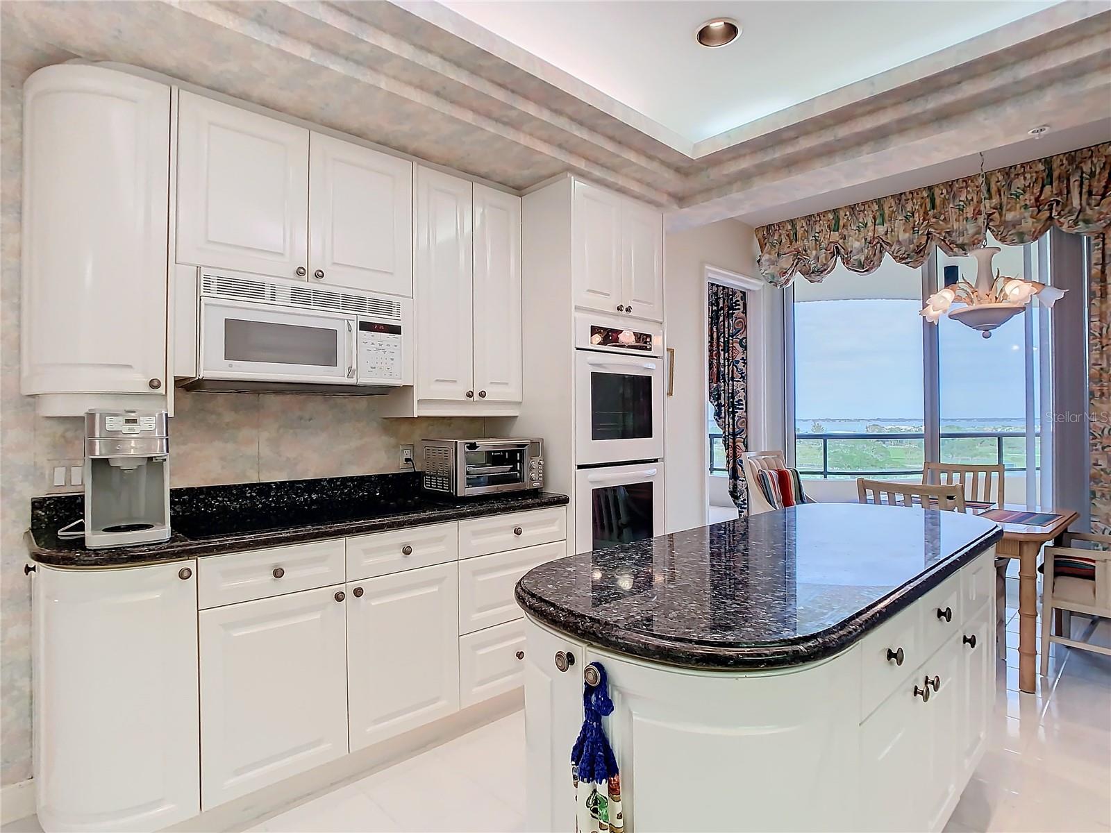 L AMBIANCE AT LONGBOAT KEY CLUB PH 02 - Residential