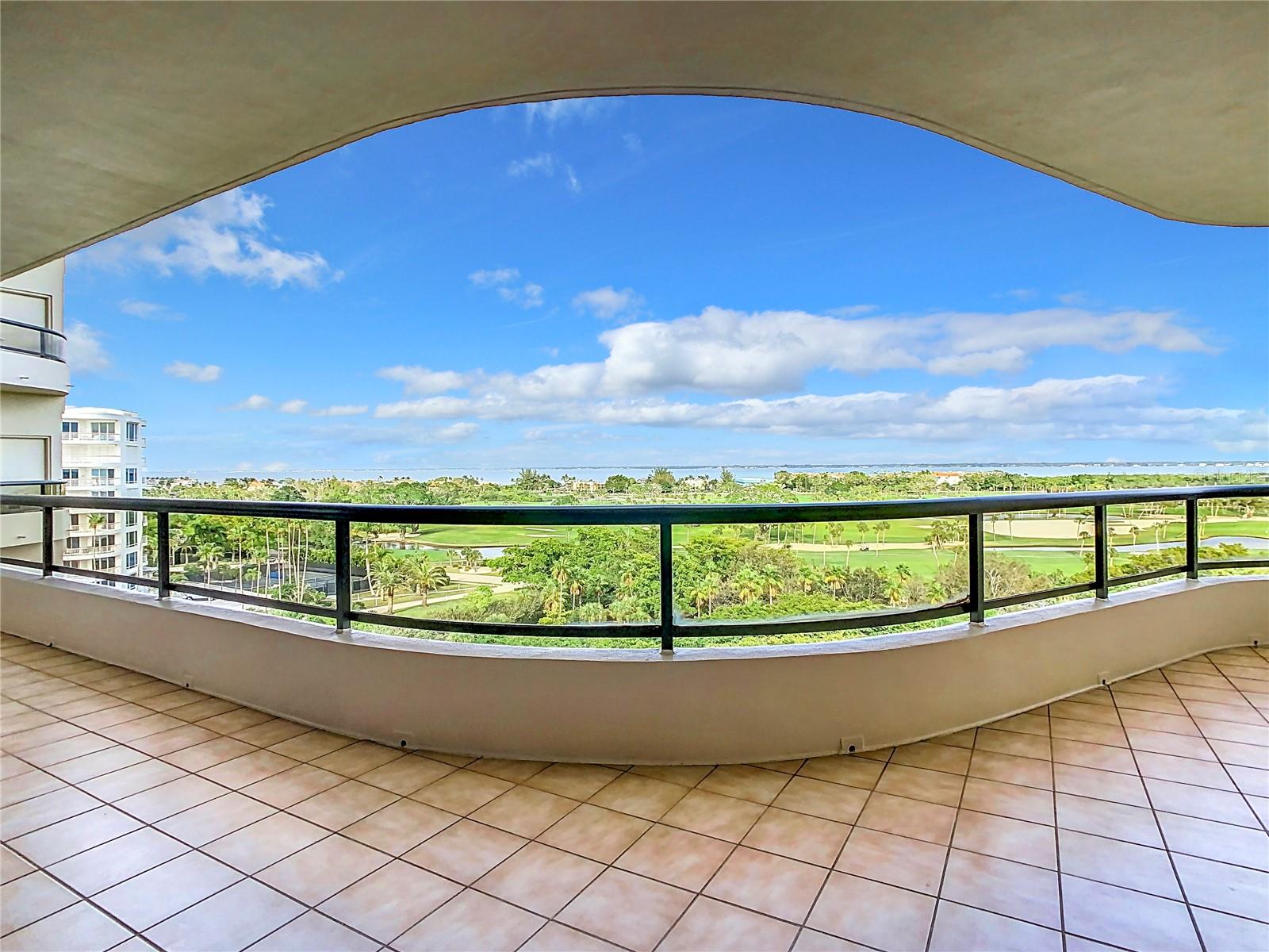 L AMBIANCE AT LONGBOAT KEY CLUB PH 02 - Residential