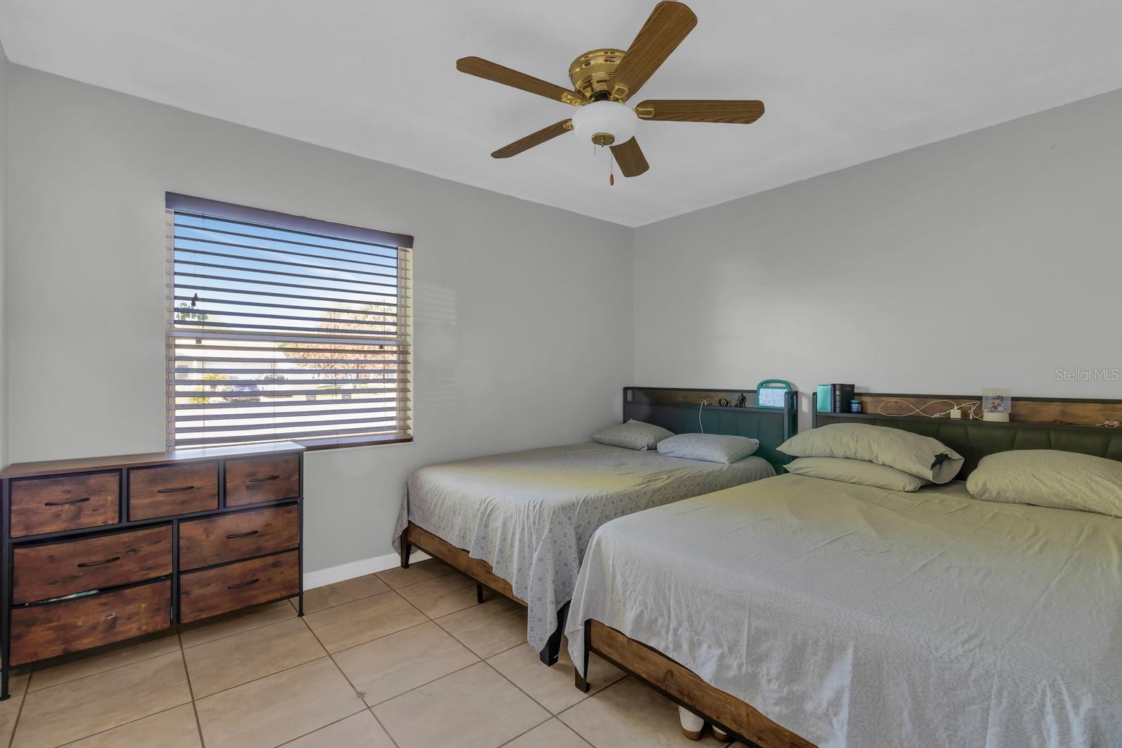 SKY LAKE SOUTH - Residential