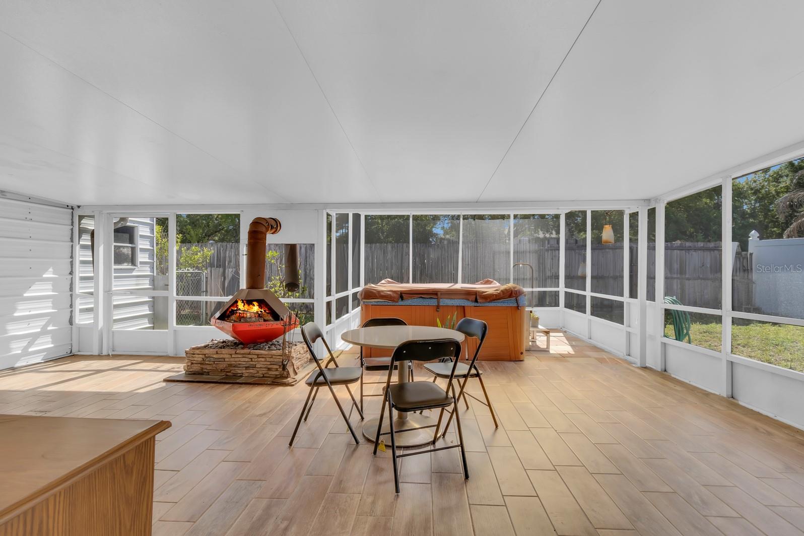 SKY LAKE SOUTH - Residential