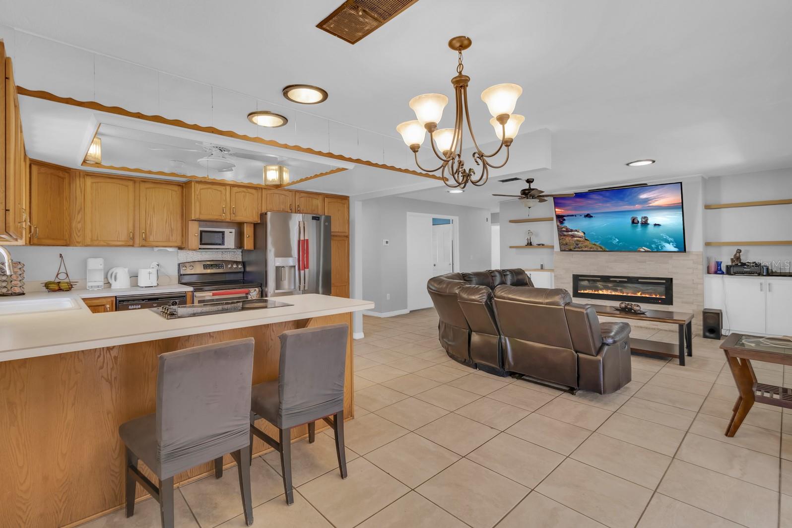 SKY LAKE SOUTH - Residential