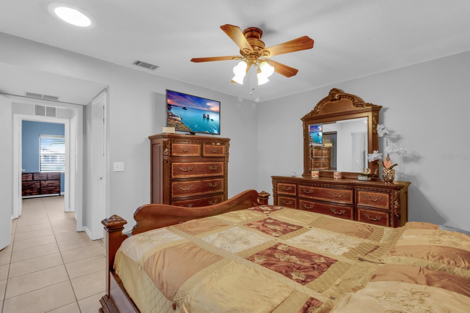 SKY LAKE SOUTH - Residential