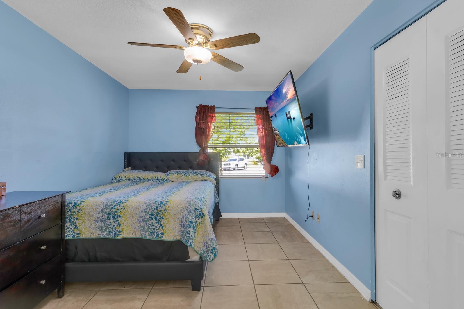 SKY LAKE SOUTH - Residential