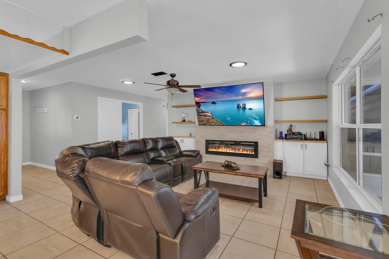 SKY LAKE SOUTH - Residential