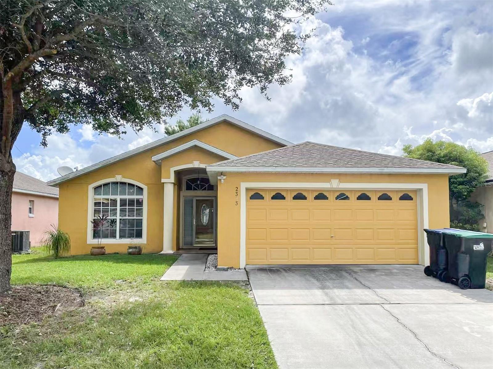 Move-In Ready! Freshly painted interior with washer and dryer included. Fully Fenced backyard for added privacy and comfort.
Welcome to this spacious 3-bedroom, 2-bathroom home with a versatile flex room, located in the quiet and convenient Hickory Cove community. Features all-tile flooring throughout. Enjoy access to a scenic walking trail right behind the neighborhood.
Prime location: Just 8 minutes to UCF; 5 minutes to Orange County Technical College; 5 minutes to University High School and Riverdale Elementary; 8 minutes to Walmart; 15 minutes to Waterford Lakes Town Center. Close to restaurants, gas stations, and banks. Easy access to Highway 408 for convenient commuting.