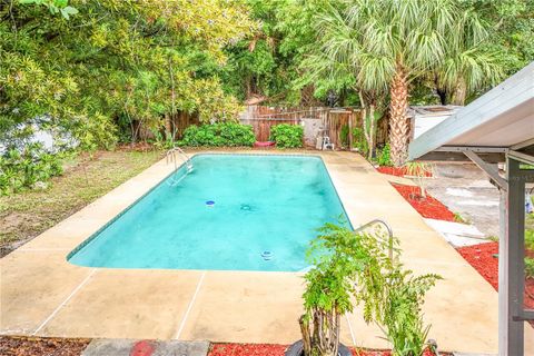 A home in EUSTIS