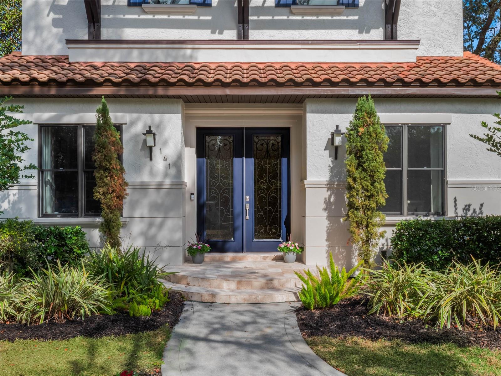 141 OAKWOOD WAY