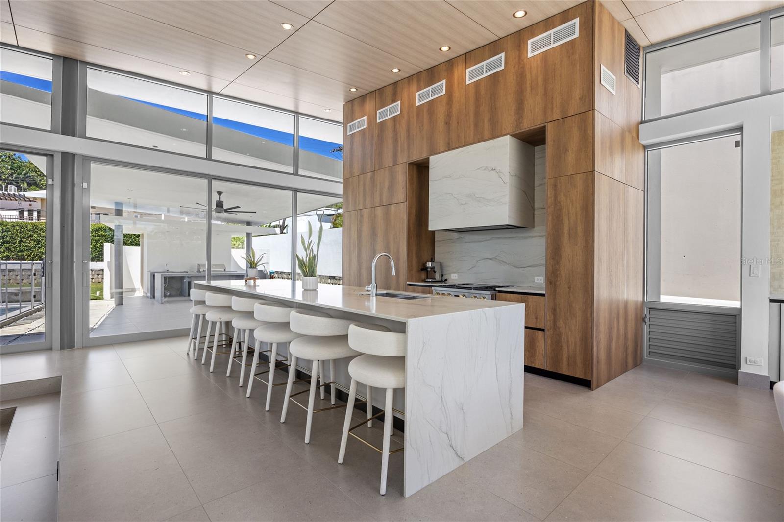 GARDEN HILLS NORTE - Residential