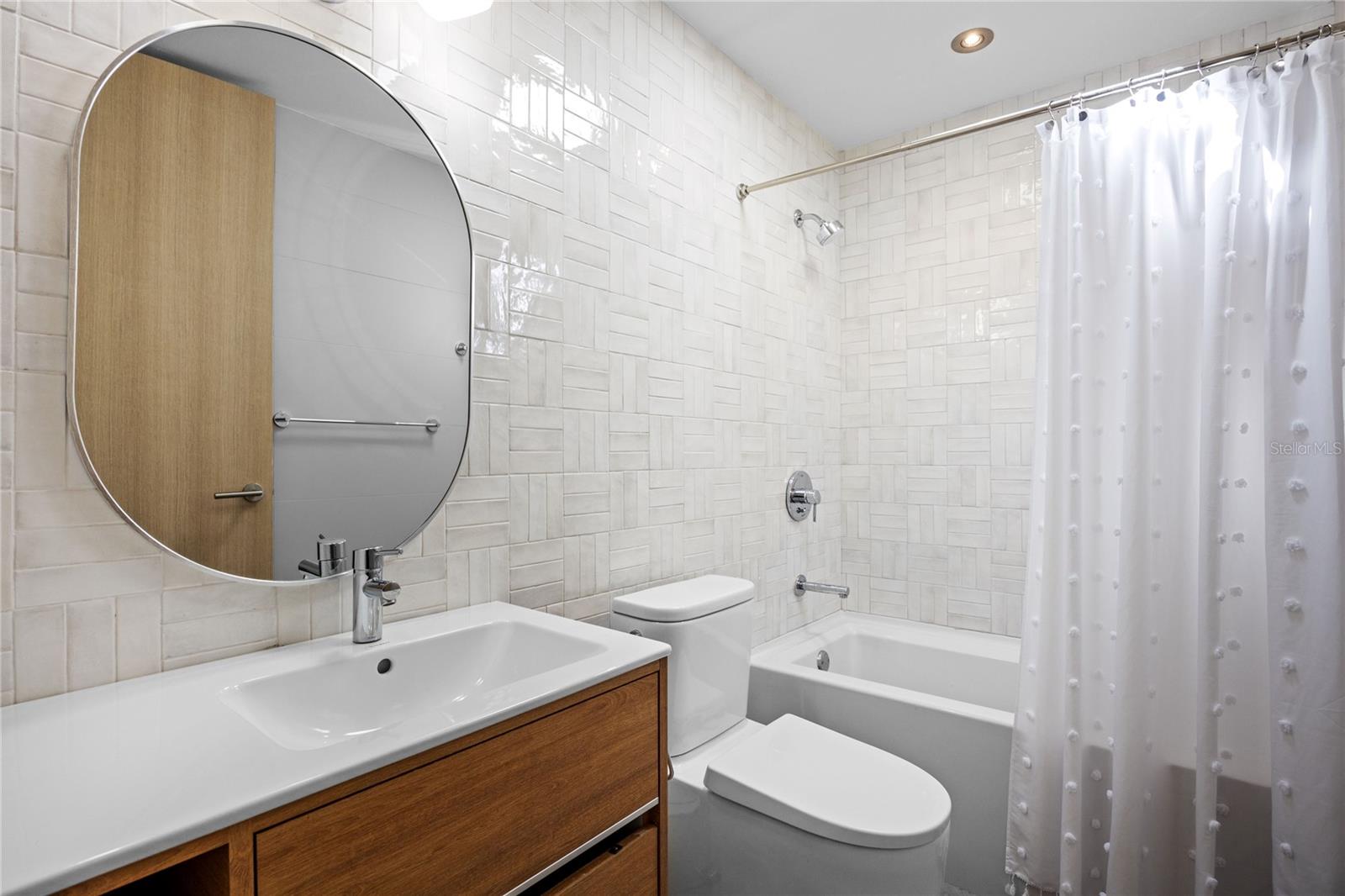 GARDEN HILLS NORTE - Residential