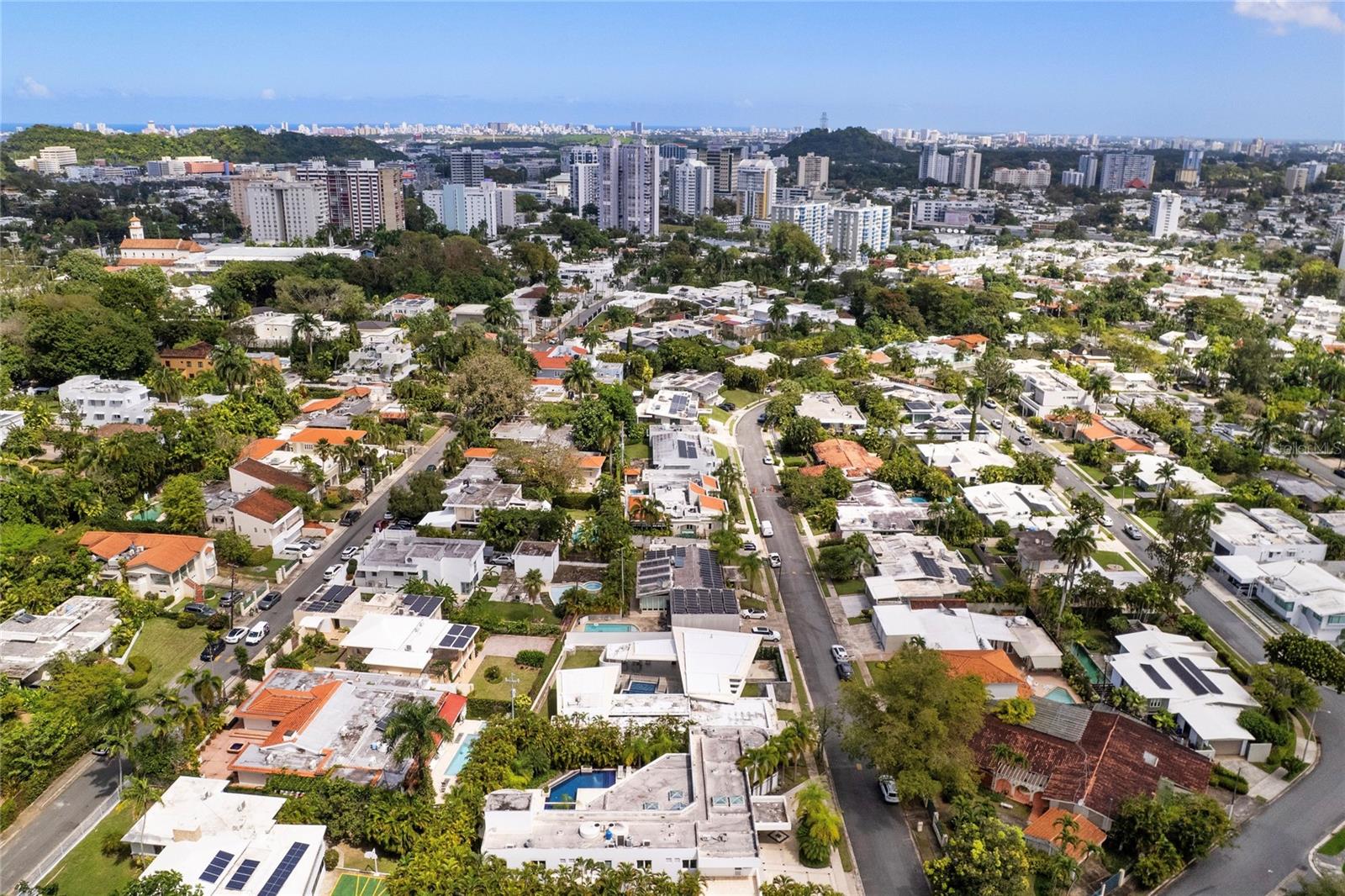 GARDEN HILLS NORTE - Residential