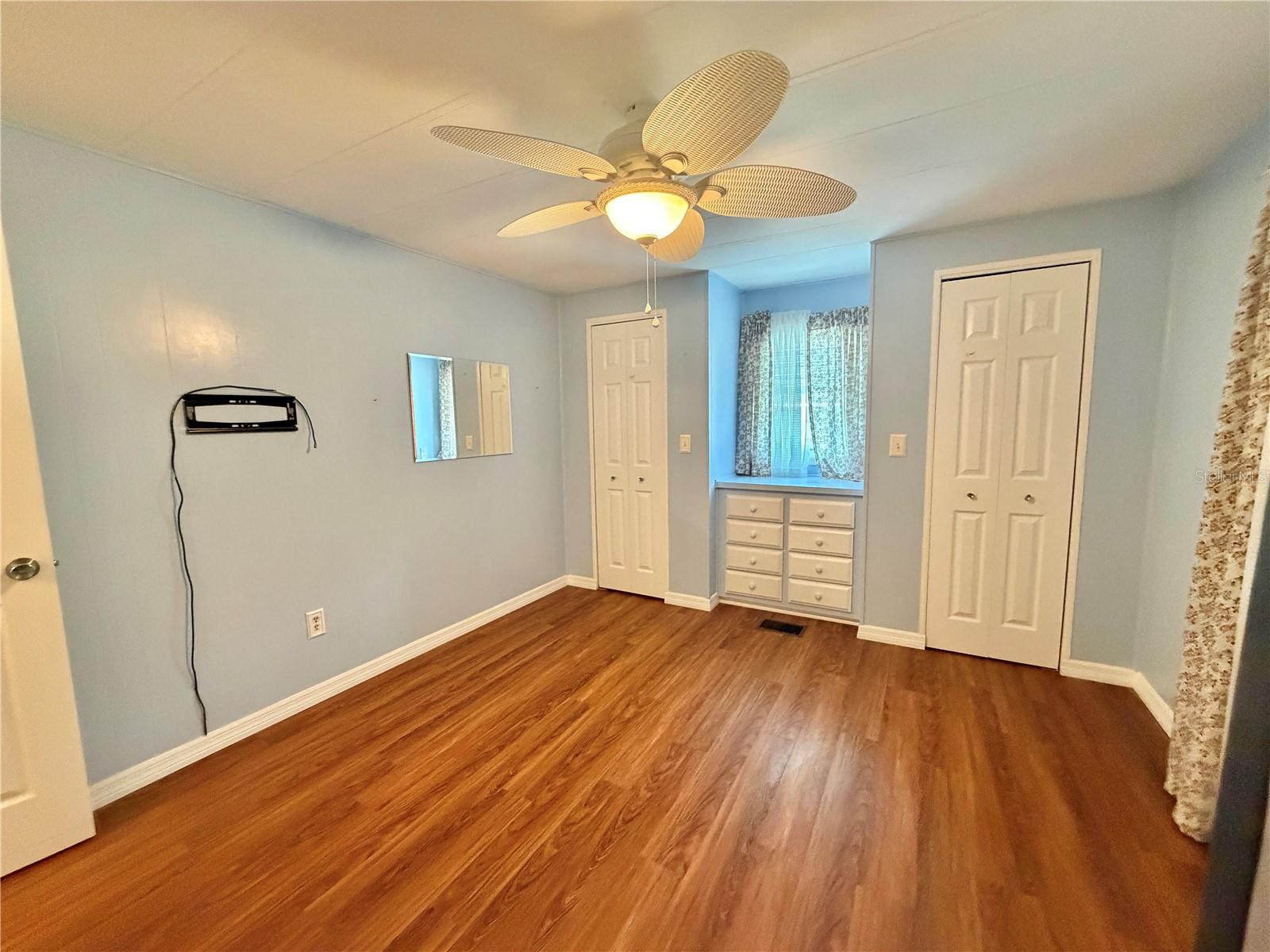 HAWTHORNE AT LEESBURG A COOP - Residential