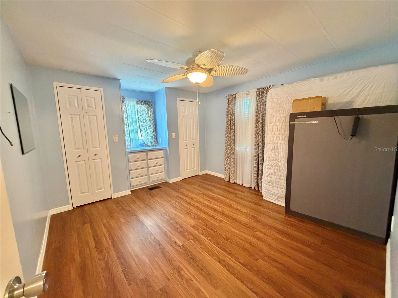 HAWTHORNE AT LEESBURG A COOP - Residential