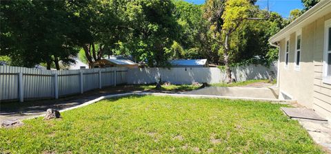 A home in DELAND