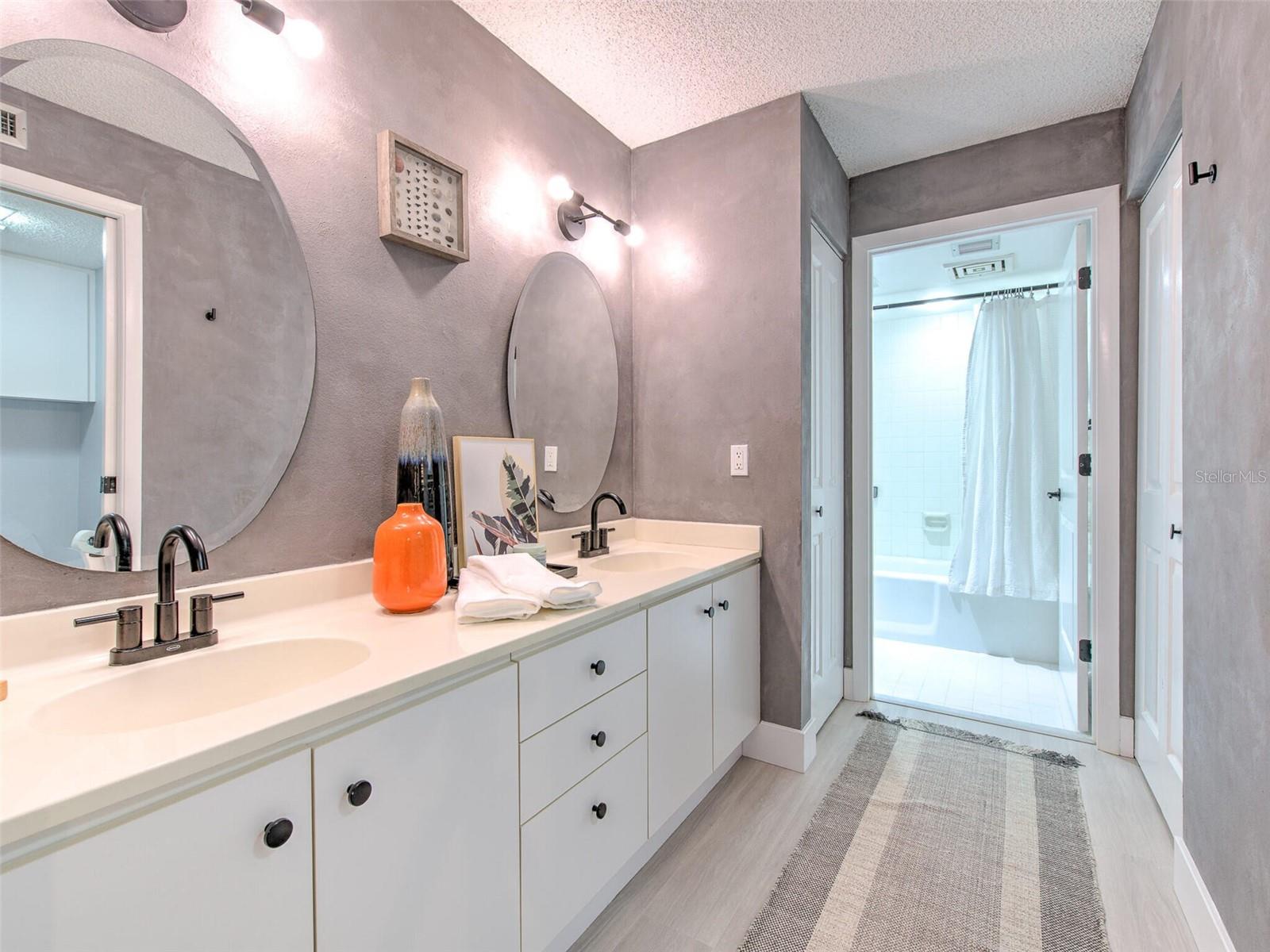 BAYPORT BCH & TEN PH E - Residential Lease