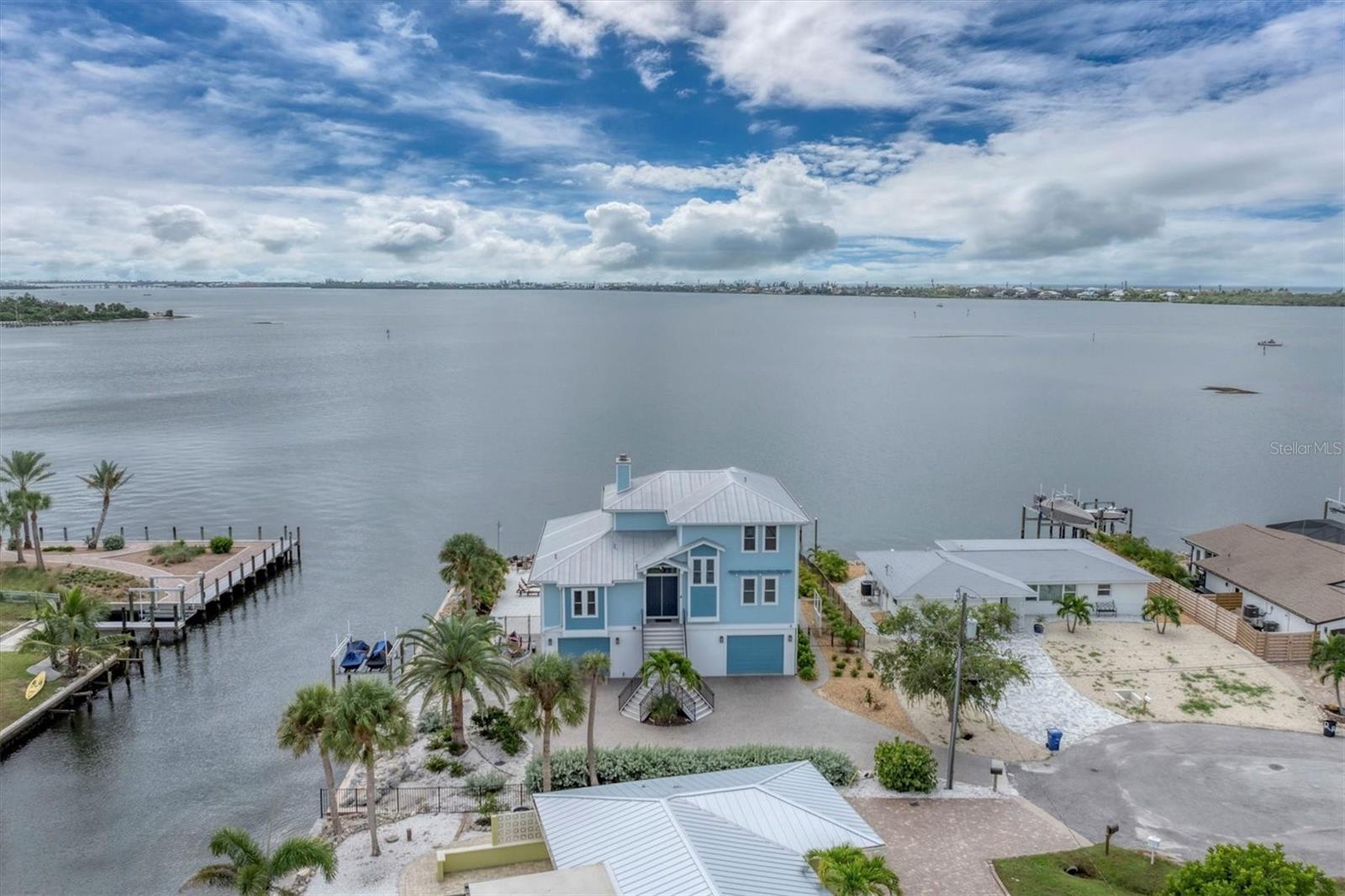 4 SOUTHWIND DRIVE