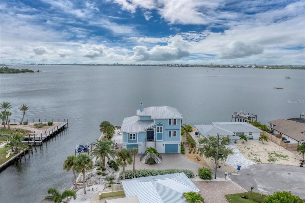 Photo of 4 Southwind Drive, Englewood, FL 34223 (MLS # D6144245)