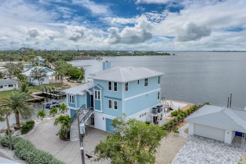Photo of 4 Southwind Drive, Englewood, FL 34223 (MLS # D6144245)