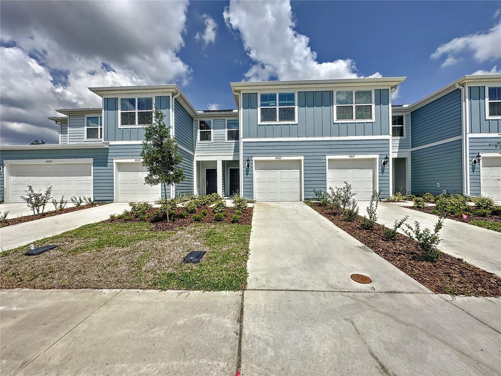 View KISSIMMEE, FL 34746 townhome