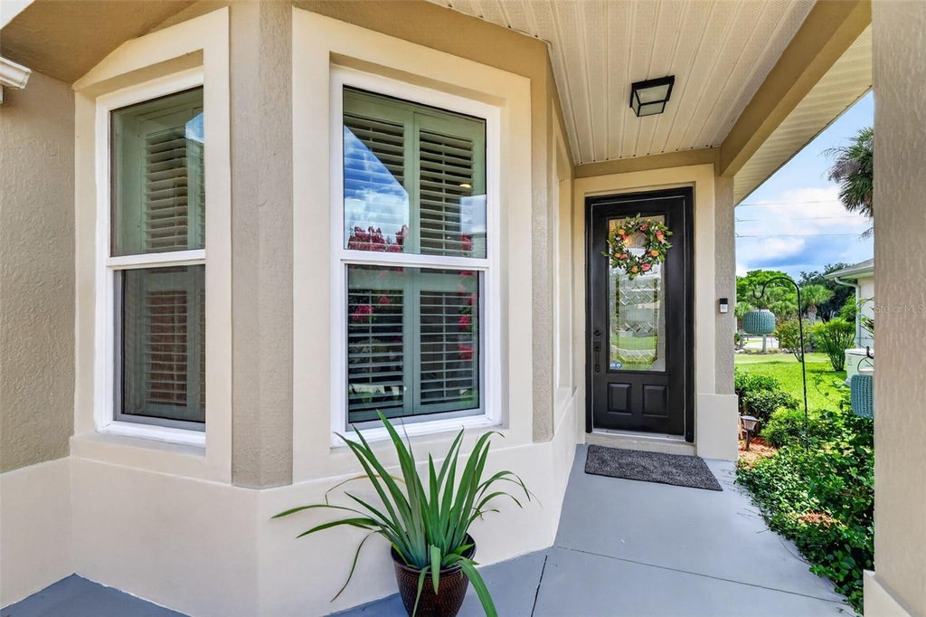 Photo of 5304 Treasure View Way, Leesburg, FL 34748 (MLS # G5113723)