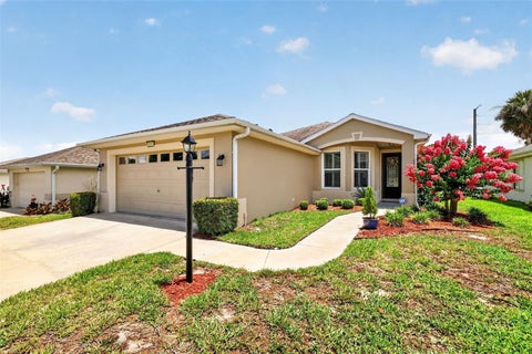 Photo of 5304 Treasure View Way, Leesburg, FL 34748 (MLS # G5113723)