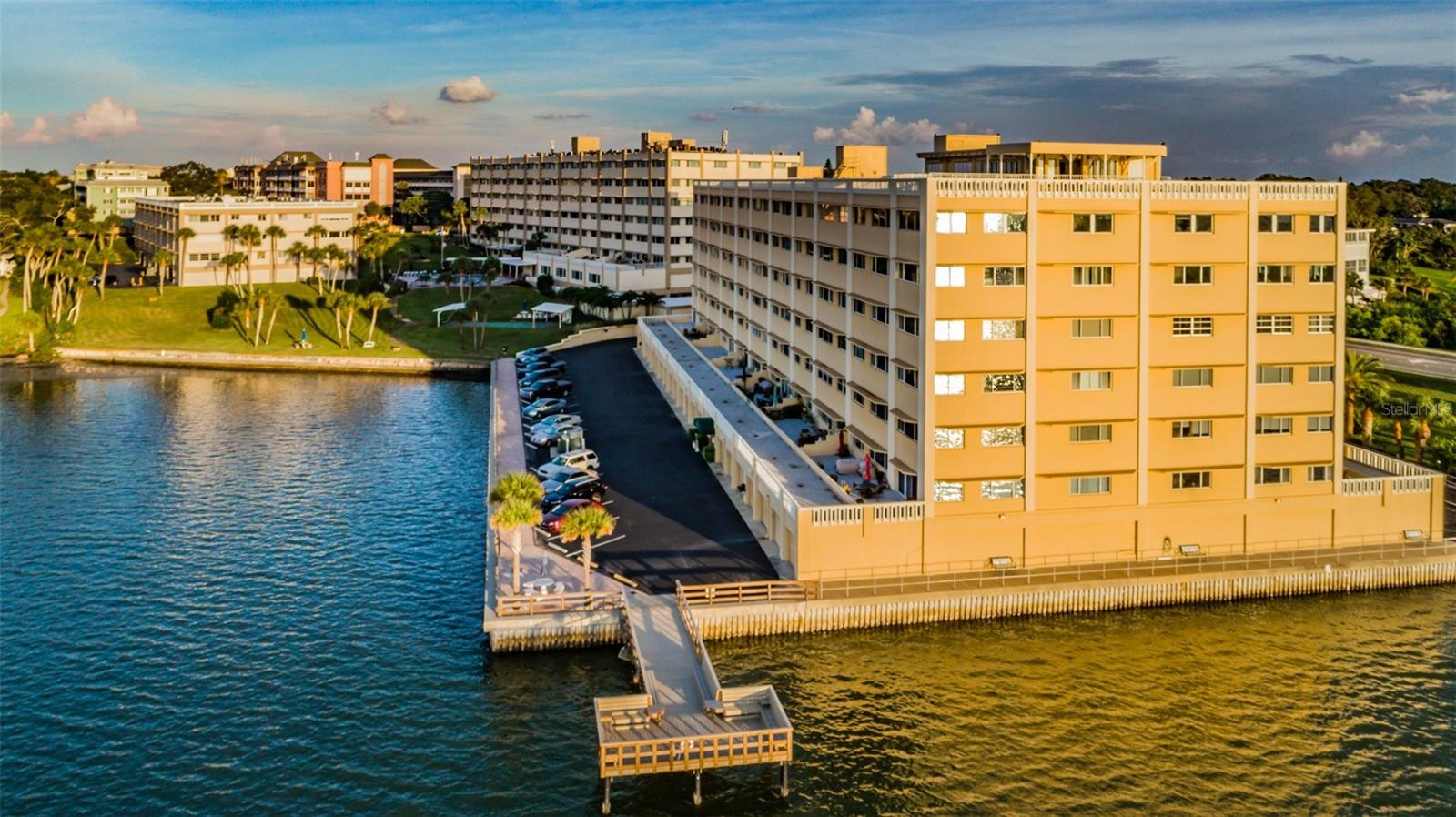 100 BLUFF VIEW DRIVE 514C