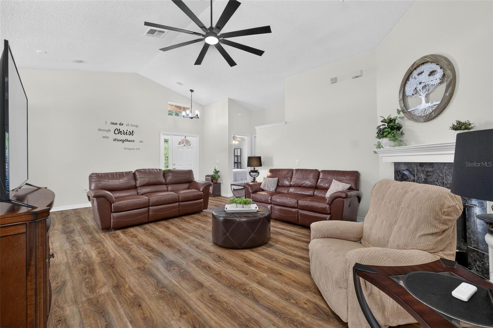 937 WOODSONG WAY