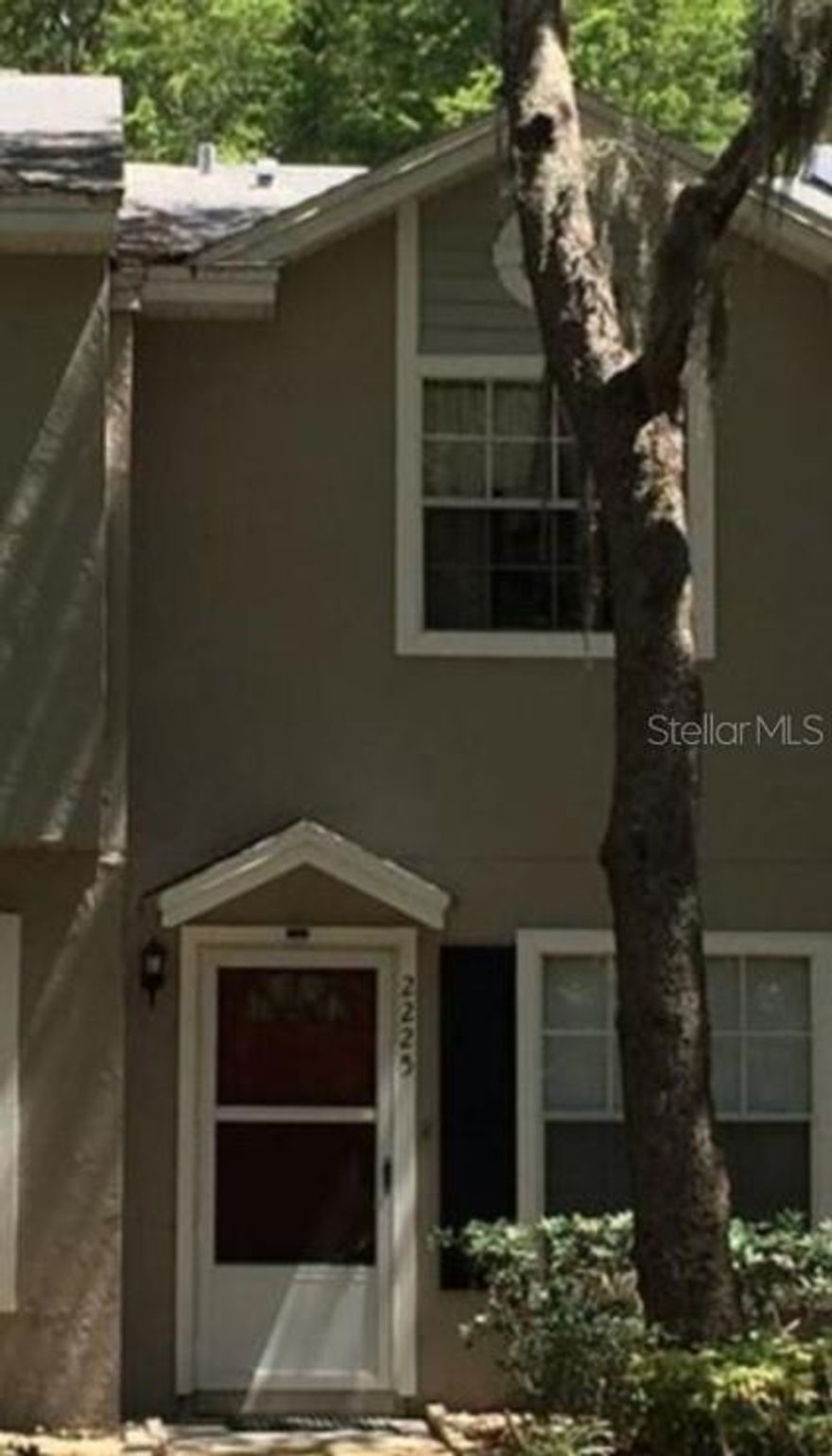 Beautiful two bedroom townhouse in Palm Harbor. Indoor laundry room conveniently located on the first floor, with washer and dryer. New roof, only 4 years old.  Carrier 2 Ton AC unit only 3 years old and Rheem hot water tank is 7 years old. Low HOA fees, only $240 a month... and conveniently located close to Gulf Beaches and International Airports.