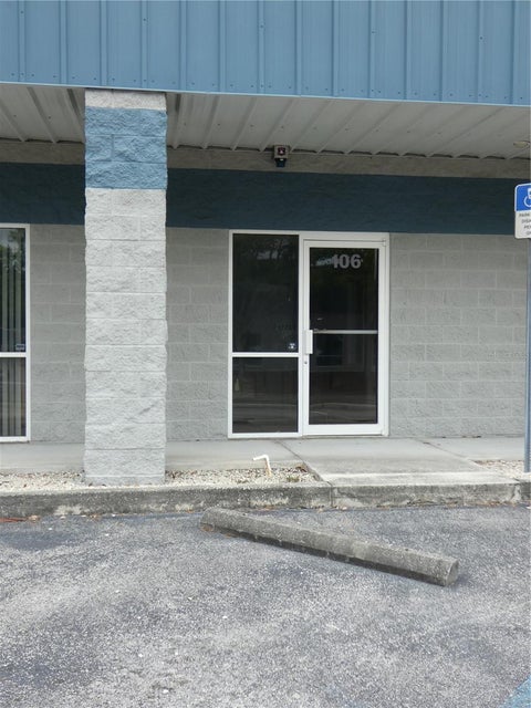 Photo of 1882 Porter Lake Drive #106, Sarasota, FL 34240 (MLS # A4703751)