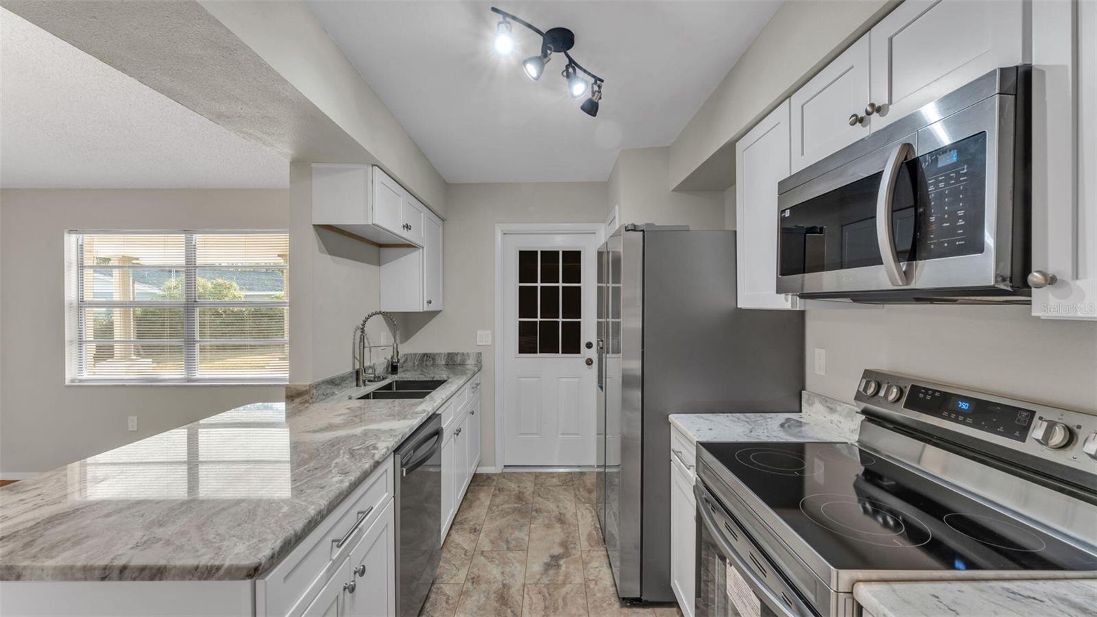 OAKWOOD - Residential