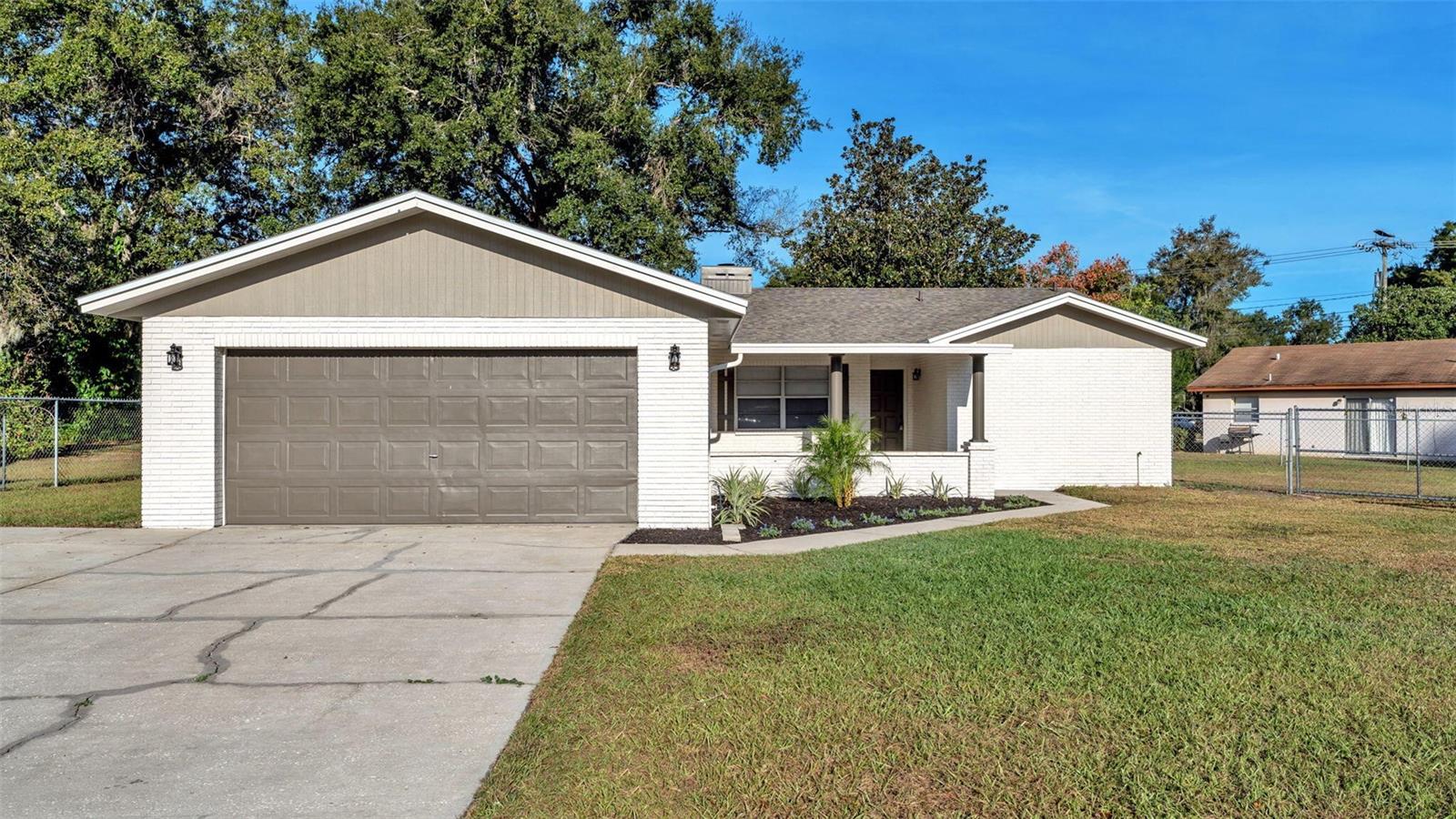 OAKWOOD - Residential