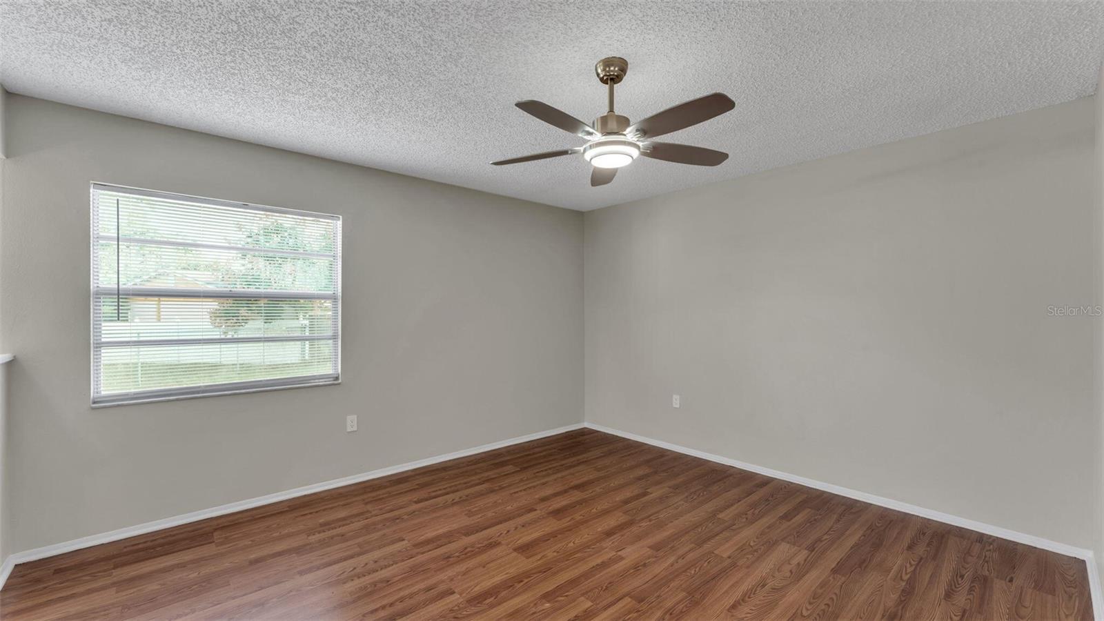 OAKWOOD - Residential