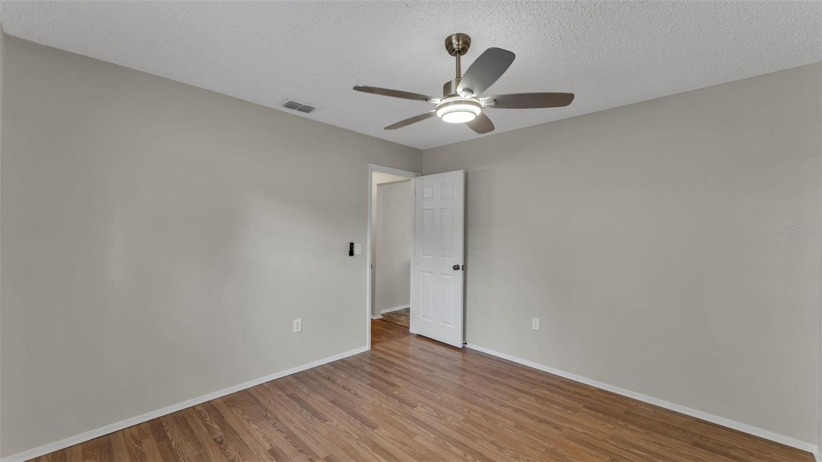 OAKWOOD - Residential