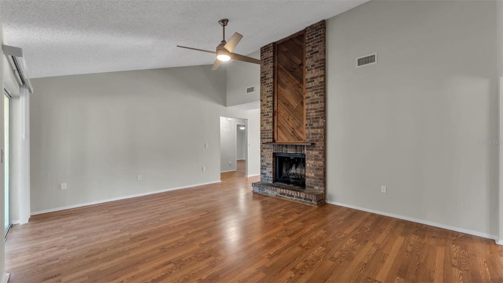 OAKWOOD - Residential