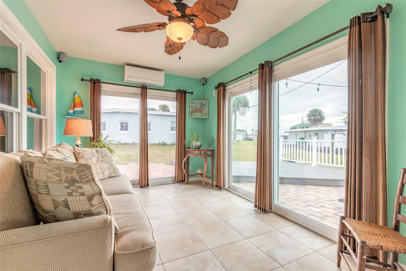 VENETIAN WAY - Residential