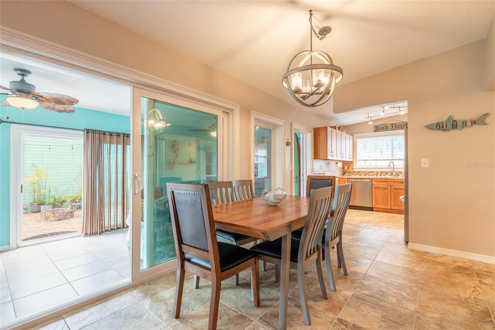 VENETIAN WAY - Residential