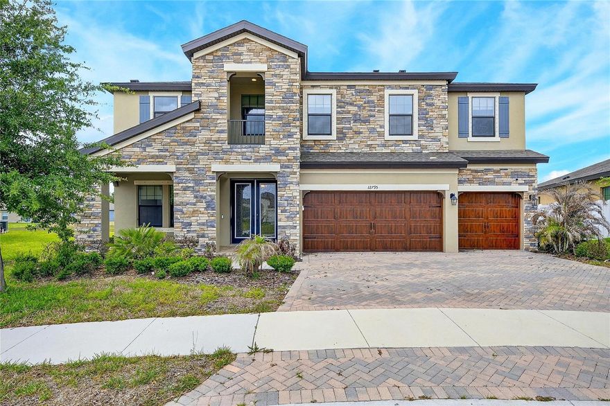 This beautifully designed just like new 5-bedroom, 4-bathroom WestBay-built home offers 3,601 square feet of stylish and functional living space. Featuring soaring ceilings, 8-foot doors, and luxury vinyl plank flooring, the home offers a bright, open feel from the moment you enter.
Perfectly tucked away on an oversized cul-de-sac lot, the property provides added privacy and plenty of room to design your dream outdoor space or pool. The open-concept layout is ideal for Florida living, with a spacious living room that flows through triple sliding glass doors to a covered lanai, perfect for relaxing or entertaining. The stunning kitchen features quartz countertops, a breakfast nook, and seamless connection to the main living space. On the main floor you will also find a private office with beautiful glass French doors and a first-floor guest suite with a full bath offering flexibility for work and guests.
Upstairs, The primary suite is your own personal sanctuary, featuring a large walk-in closet and a spa-like en suite bath complete with dual vanities, a soaking tub, and an over-sized walk-in shower with dual shower heads, designed for total relaxation. Bedrooms 2 and 3 share a bath, while the 4th Bedroom features its own full bathroom. A spacious bonus room offers endless possibilities, perfect for a media room, playroom, or additional lounge space. The upstairs laundry room with a utility sink adds convenience to daily living. This home has plenty of space and privacy for everyone! Located in the highly desirable Triple Creek community in Riverview, you’ll enjoy resort-style amenities including multiple pools with a splash pad, two clubhouses, fitness centers, tennis and basketball courts, playgrounds, scenic walking and biking trails, and vibrant community gathering spaces.
This is more than just a home—it’s a lifestyle. Don’t miss your opportunity to make it yours.