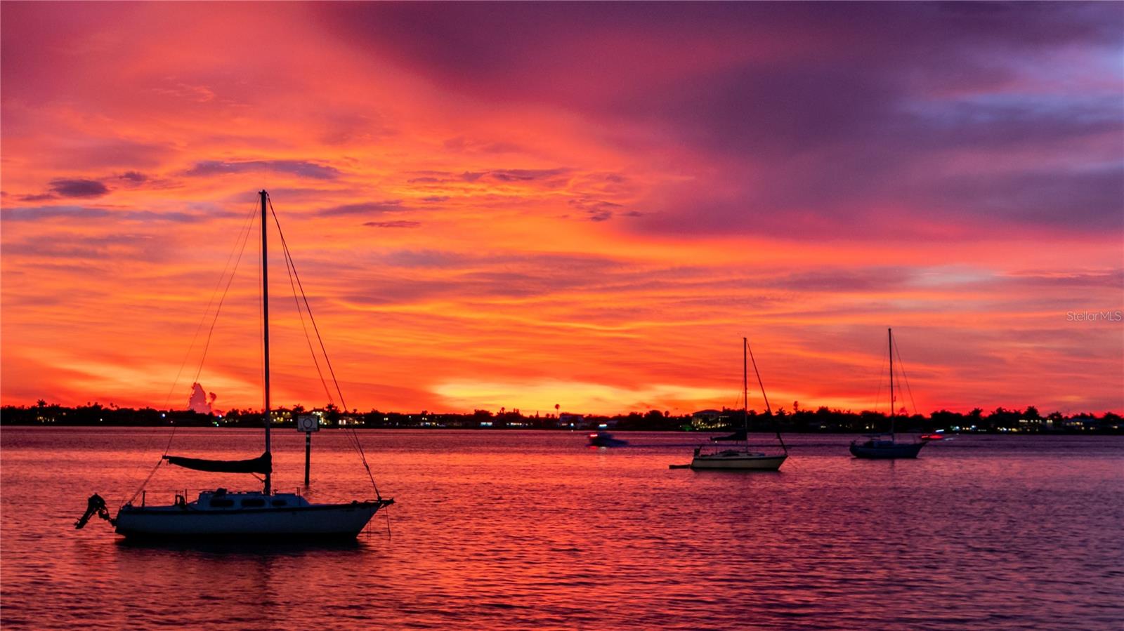 50 HARBOR-VIEW LANE CONDO - Residential