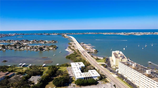 50 HARBOR VIEW LN APT 11, BELLEAIR BLUFFS, FL 33770 - Image fd90c9dd28ff3a9a1b505bb6e29ab16e/3249493907