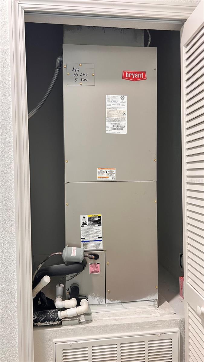 VICTORIA PINES CONDO - Residential