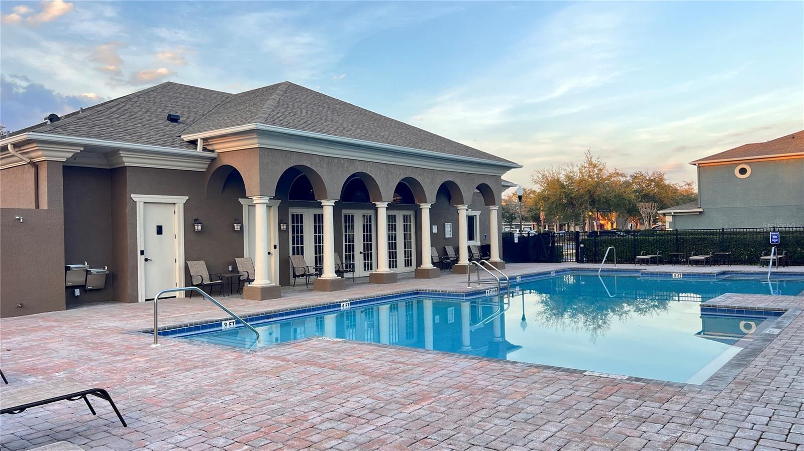 VICTORIA PINES CONDO - Residential