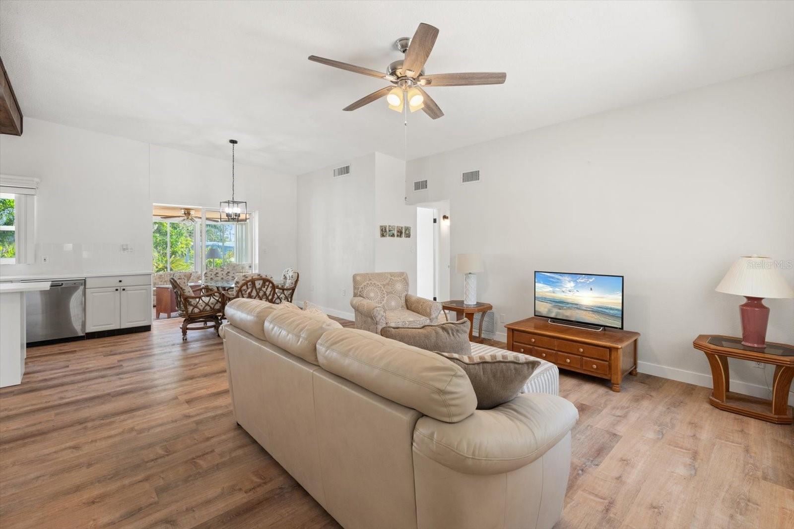 BAYSHORE GARDENS SEC 4 - Residential