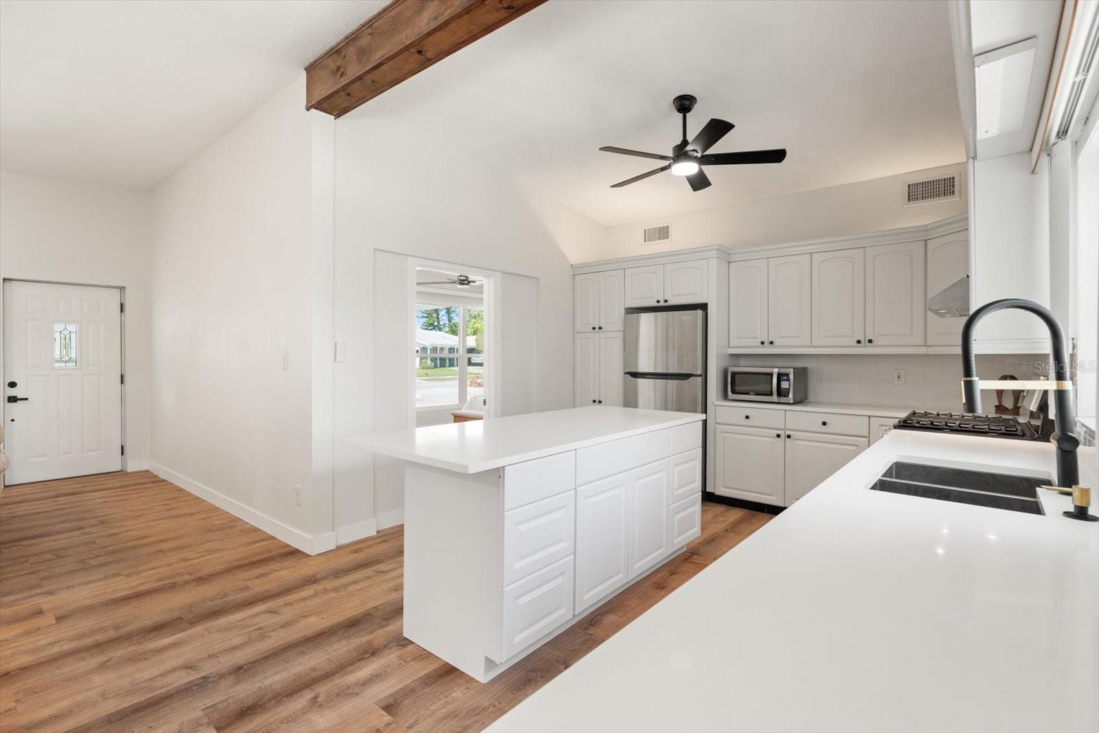 BAYSHORE GARDENS SEC 4 - Residential