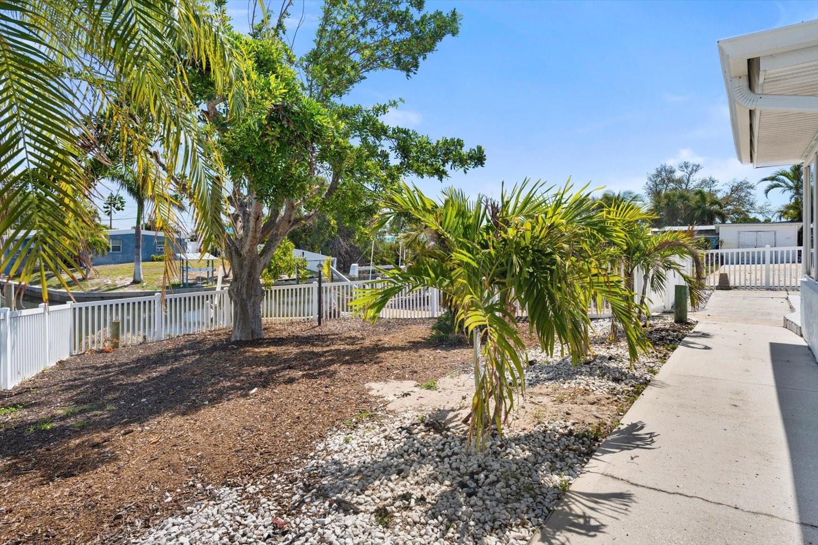 BAYSHORE GARDENS SEC 4 - Residential