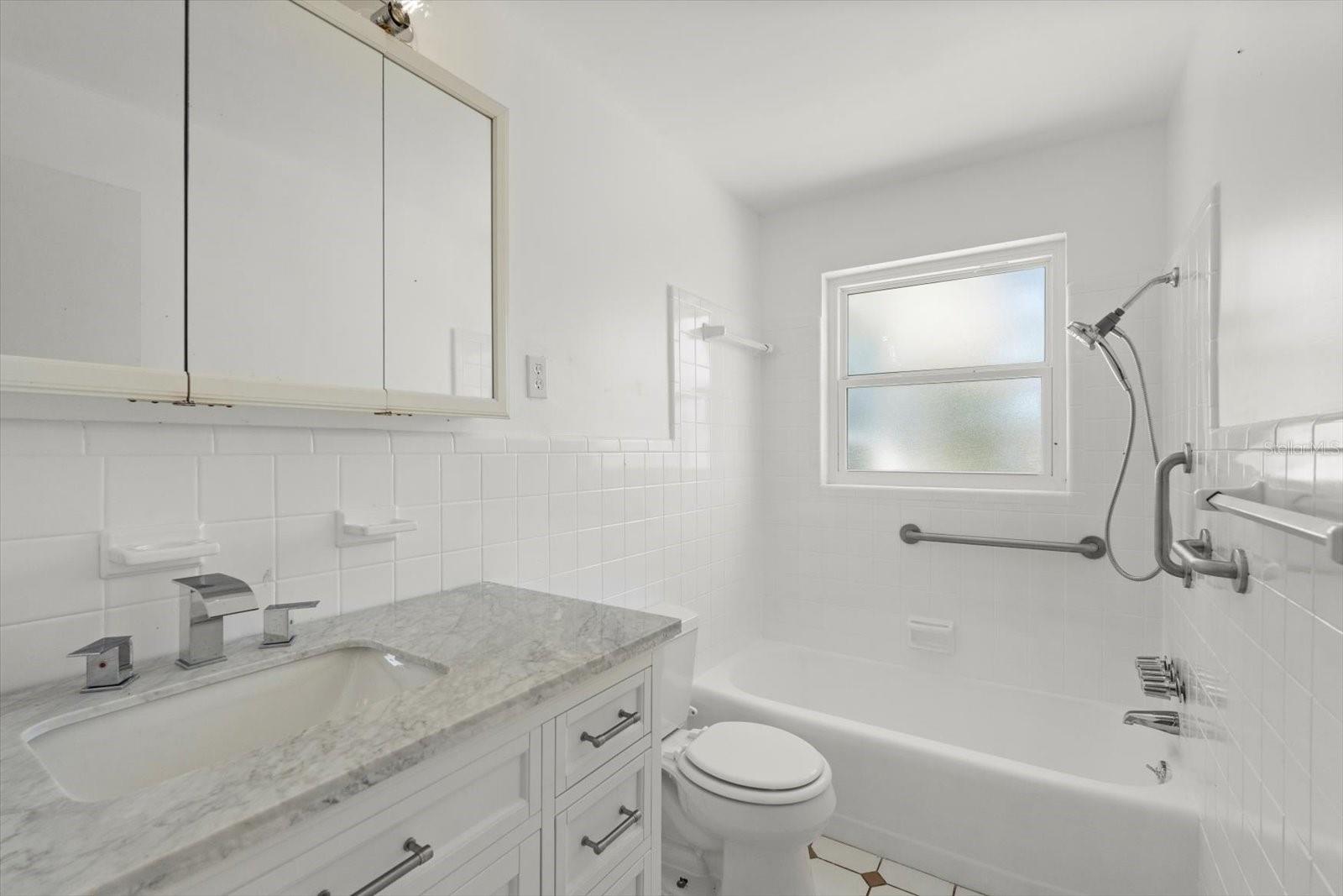 BAYSHORE GARDENS SEC 4 - Residential