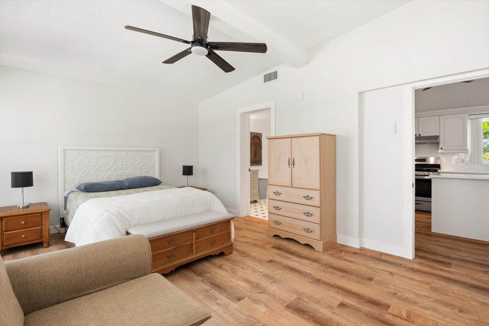 BAYSHORE GARDENS SEC 4 - Residential