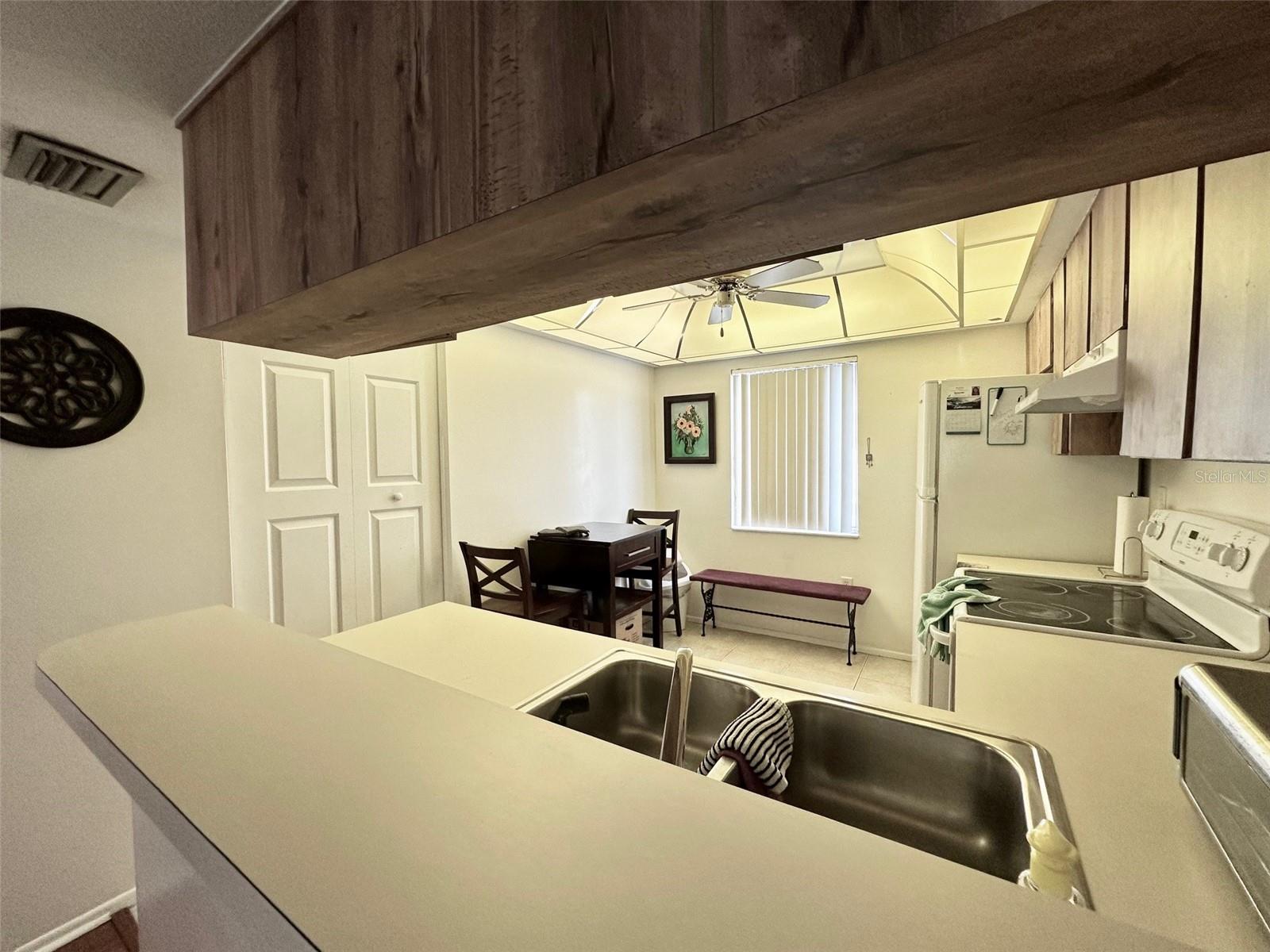 EAST LAKE WOODLANDS CYPRESS ESTATES - Residential Lease