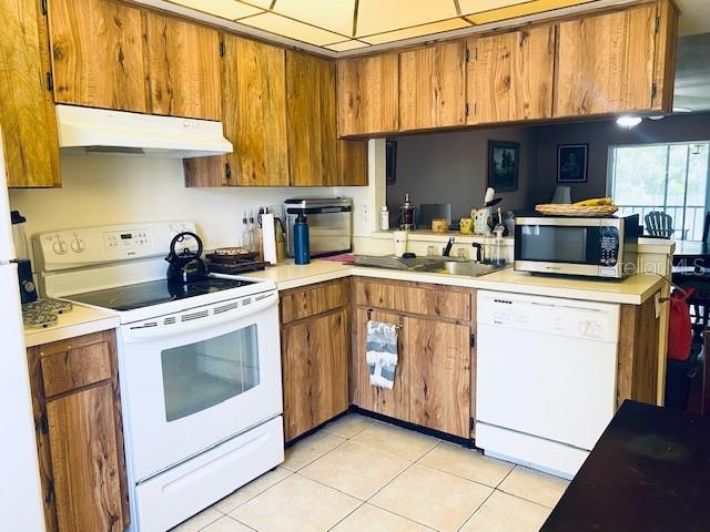 EAST LAKE WOODLANDS CYPRESS ESTATES - Residential Lease