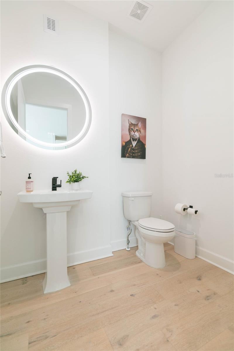 SHORE HOUSE TWNHMS UN 5 - Residential