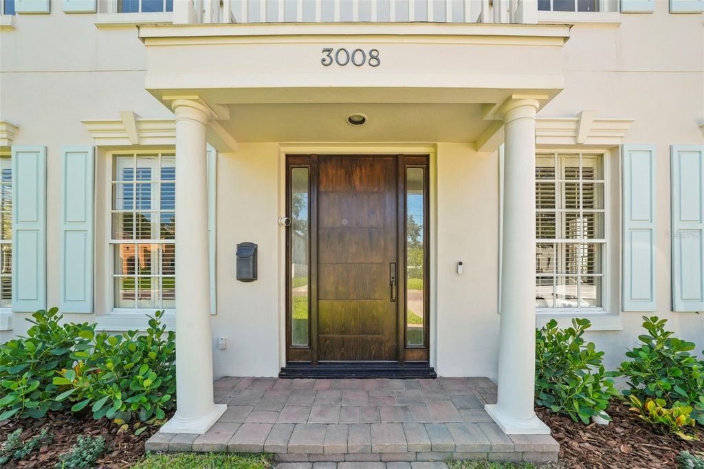 Photo of 3008 W San Nicholas Street, Tampa, FL 33629 (MLS # TB8427764)